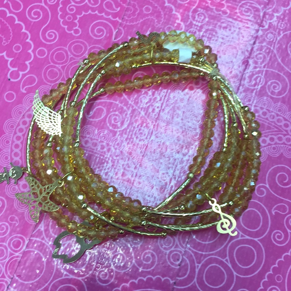 Pulseras en semanario